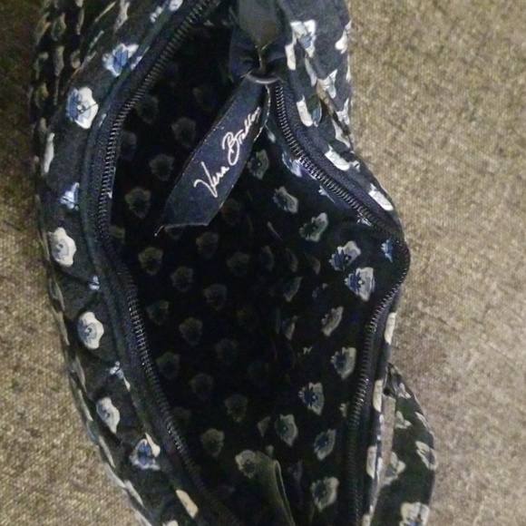 BOGO FREE Vera Bradley mini purse - Picture 3 of 8